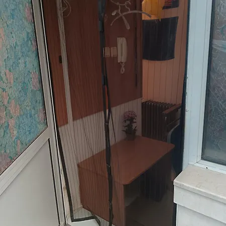 център варна, на минути пеш от морето! 아파트 바르나