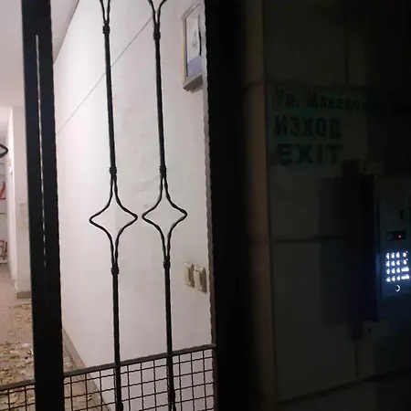 Apartment център варна, на минути пеш от морето!